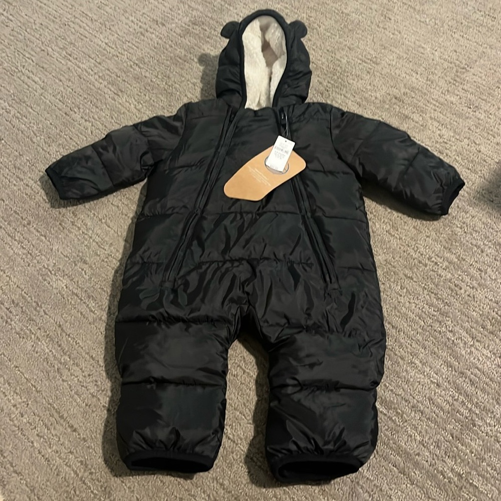 NEW Gap baby 0-6 months snow suit in black